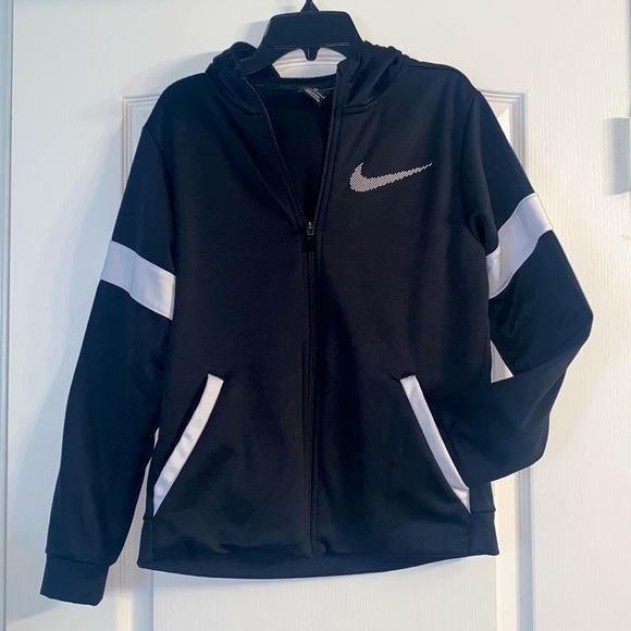 Nike Big Boys Warm Up/Training Zip-up Jacket in black - Picture 1 of 11